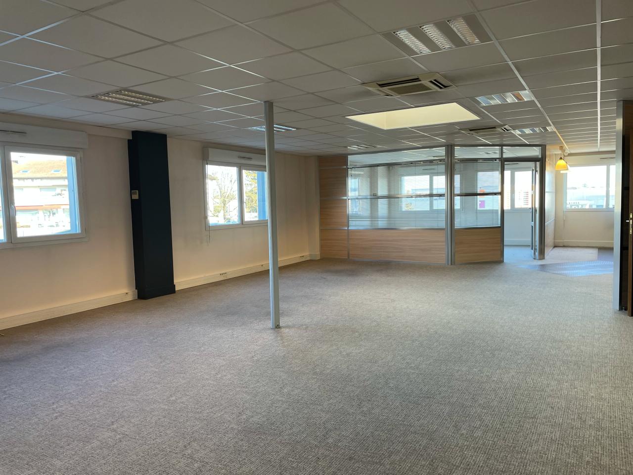 Bureau Meythet 175m² Vente bureau Meythet Haute-Savoie OVBUR2531153 1